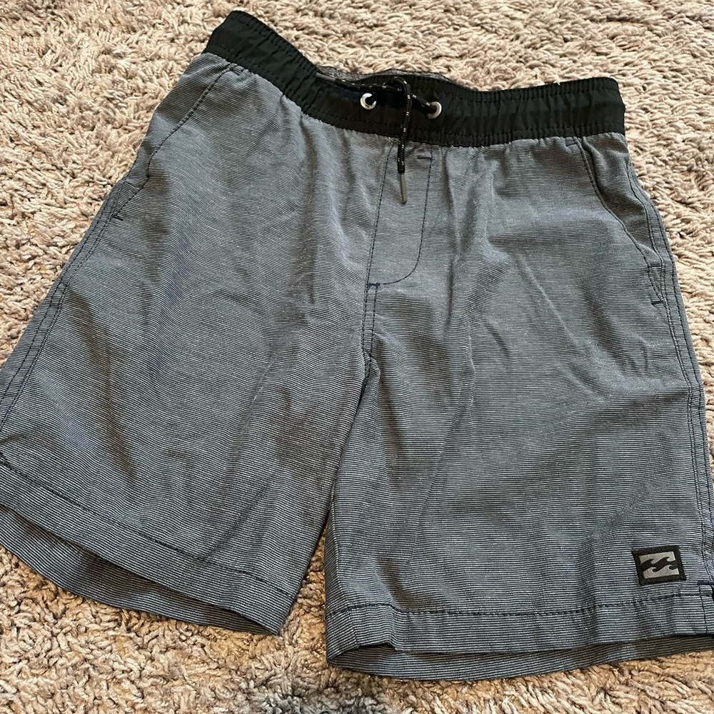 Boy’s billabong shorts blue/black size 10 pull string waist